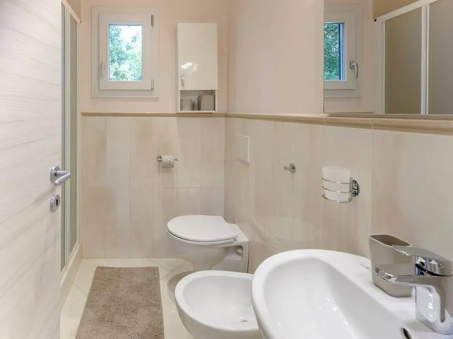 Indipendenza Cozy Apartment With Private Garden Флоренция 0*,  Италия