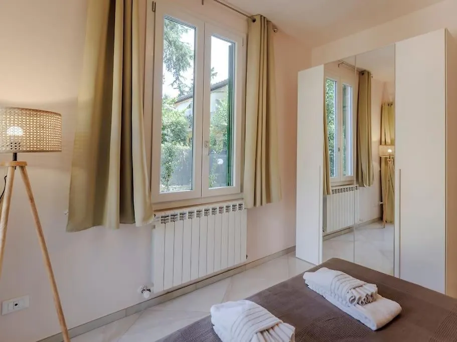 Indipendenza Cozy Apartment With Private Garden Флоренция