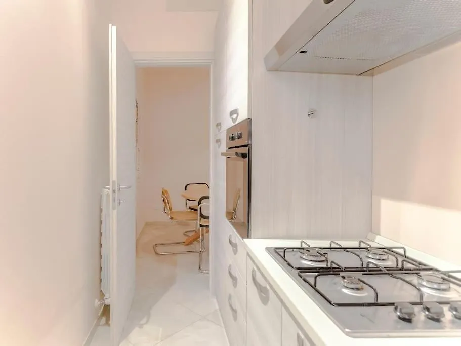 Indipendenza Cozy Apartment With Private Garden Флоренция